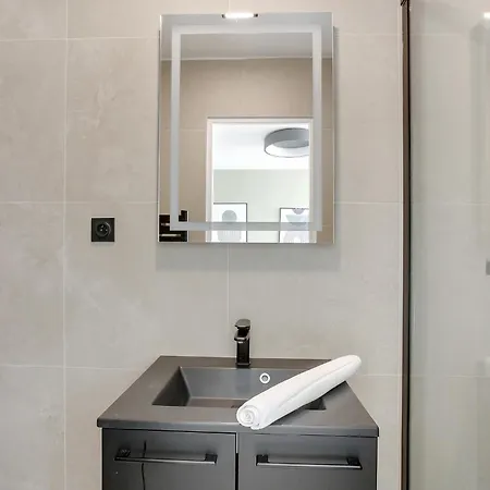 Modern And Air-conditioned In The Heart Of Le Marais * Parigi