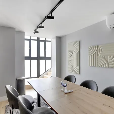 Modern And Air-conditioned In The Heart Of Le Marais