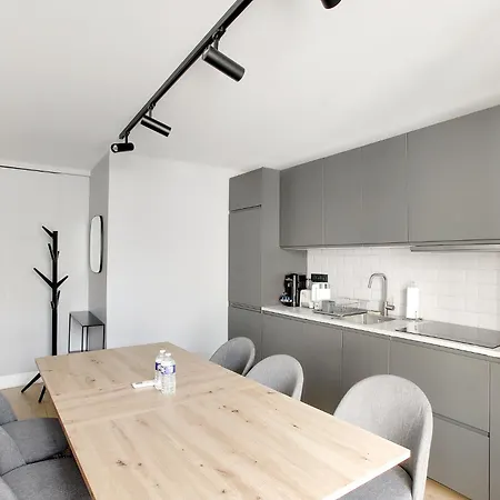 Modern And Air-conditioned In The Heart Of Le Marais Parigi